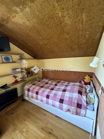 Eladó családi ház, Törökbálinton 149 M Ft, 8 szobás