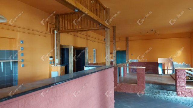 Eladó üzlethelyiség, Békéscsabán 44.7 M Ft