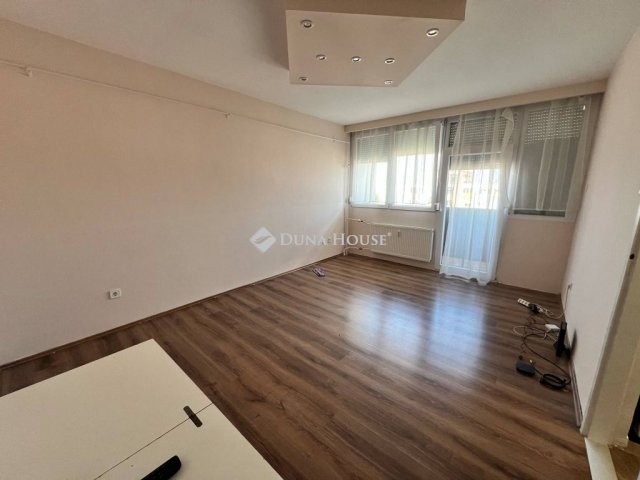 Eladó panellakás, Nagykanizsán 23.8 M Ft, 2 szobás