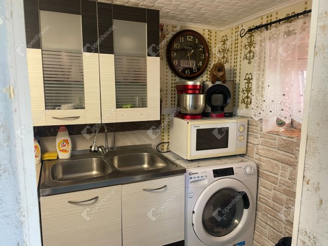 Eladó családi ház, Tatabányán 16.99 M Ft, 3 szobás
