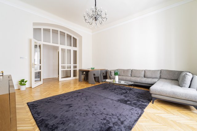 Eladó téglalakás, Budapesten, V. kerületben 399 M Ft, 4 szobás