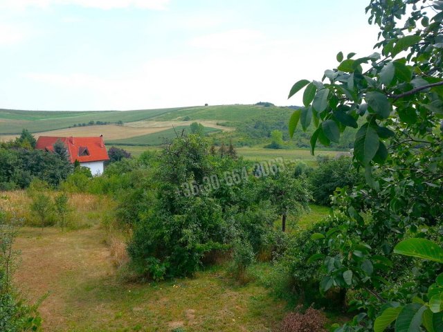 Eladó családi ház, Legénden 12 M Ft, 2 szobás