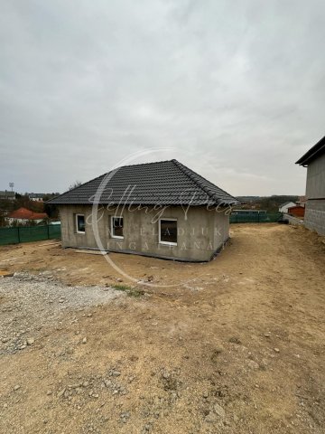 Eladó családi ház, Kozármislenyen 109.9 M Ft, 3+1 szobás