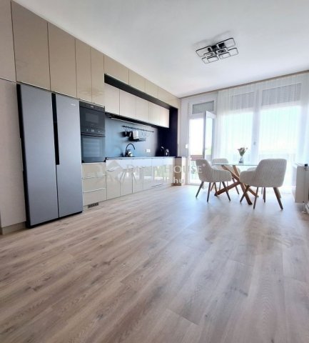 Eladó téglalakás, Gödöllőn 75.5 M Ft, 3 szobás