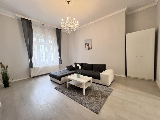 Kiadó téglalakás, albérlet, Budapesten, V. kerületben