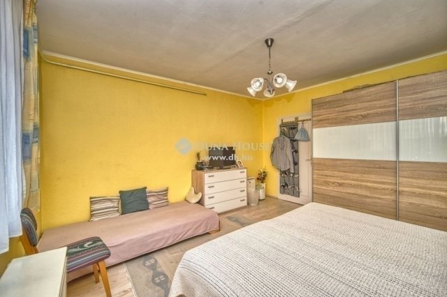Eladó családi ház, Budapesten, XVIII. kerületben 149.9 M Ft