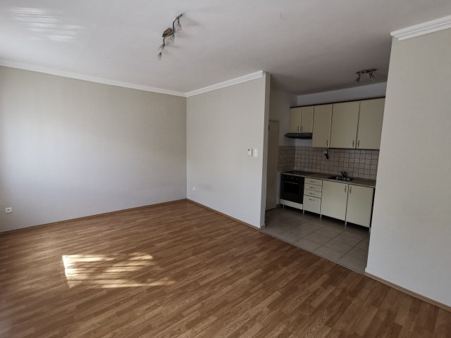 Kiadó téglalakás, albérlet, Kecskeméten 120 E Ft / hó
