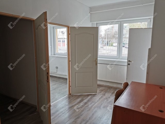 Kiadó iroda, Győrött 250 E Ft / hó, 6 szobás
