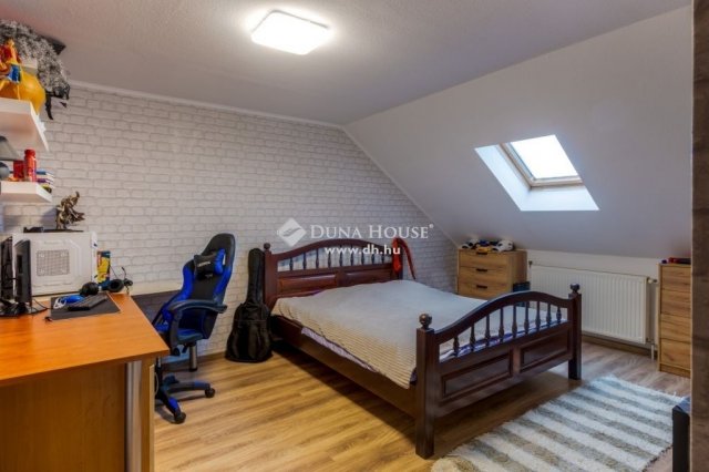 Eladó ikerház, Gödön 105 M Ft, 5 szobás / költözzbe.hu