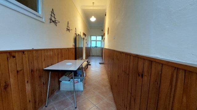 Eladó családi ház, Sásdon 15.5 M Ft, 2 szobás