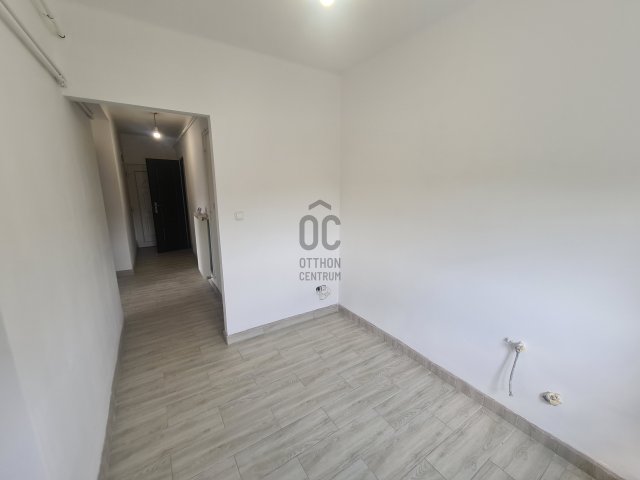 Eladó téglalakás, Bázakerettyén 17.9 M Ft, 2 szobás