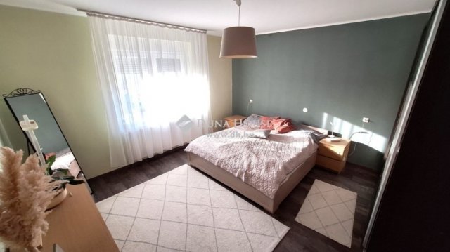 Eladó családi ház, Ceglédbercelen 66.5 M Ft, 4 szobás