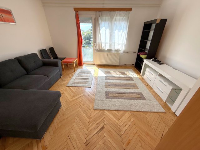 Eladó téglalakás, Pécsett, Jókai utcában 33.9 M Ft, 1 szobás