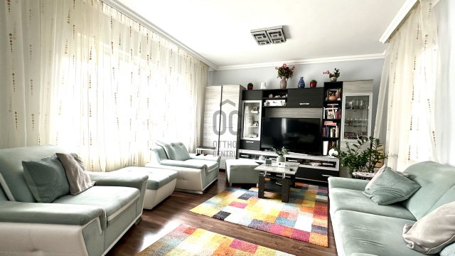 Eladó családi ház, Hajdúsámsonon 97.9 M Ft, 4 szobás