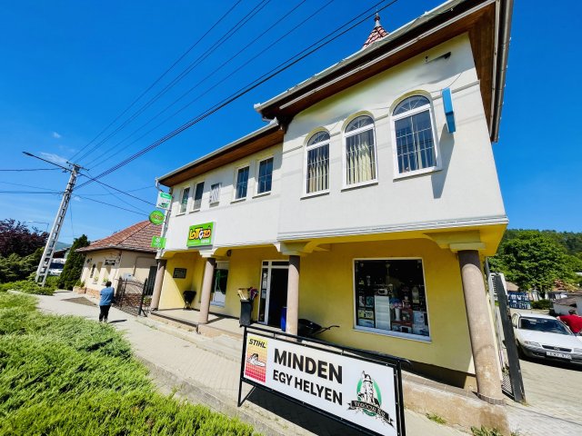 Eladó családi ház, Parádon 190 M Ft, 7 szobás