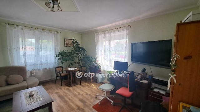 Eladó családi ház, Dunaharasztin 84.9 M Ft, 2+1 szobás