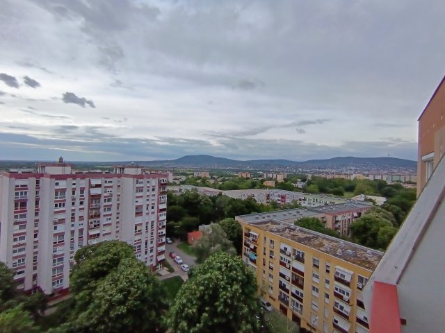 Eladó panellakás, Pécsett 35.75 M Ft, 2 szobás