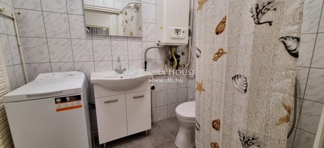 Eladó téglalakás, Kecskeméten 59.99 M Ft, 4 szobás