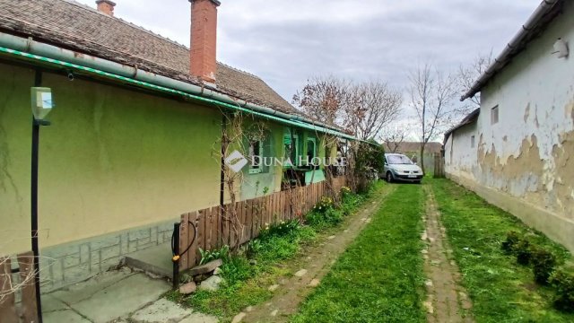 Eladó családi ház, Csépán 7.5 M Ft, 3 szobás