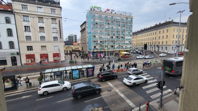Eladó téglalakás, Budapesten, VIII. kerületben 98 M Ft, 3 szobás