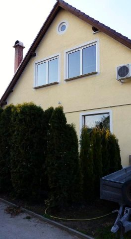 Eladó családi ház, Pétfürdőn 99 M Ft, 5+1 szobás