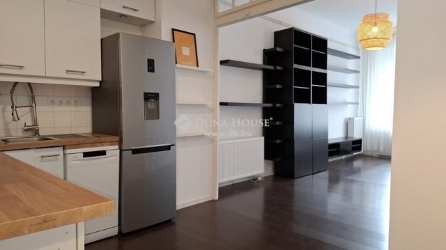 Eladó téglalakás, Budapesten, I. kerületben 109.9 M Ft, 2 szobás