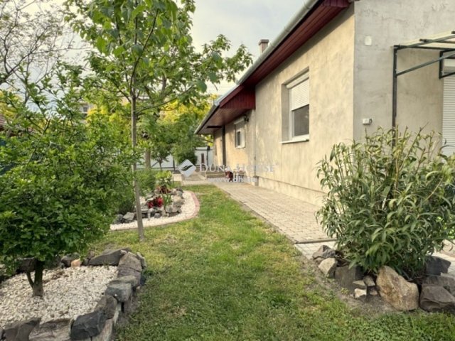 Eladó ikerház, Békésen 20 M Ft, 2 szobás / költözzbe.hu