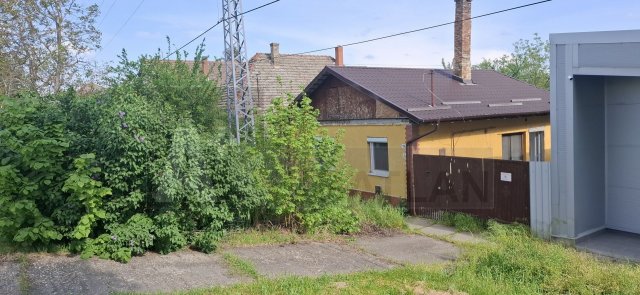 Eladó családi ház, Szegeden 34.9 M Ft, 3 szobás