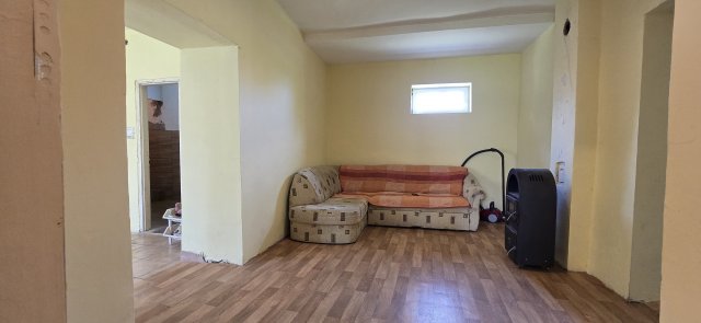 Eladó családi ház, Alapon 24.99 M Ft, 4 szobás