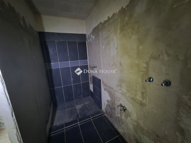 Eladó családi ház, Magyarkeszin 4.5 M Ft, 1 szobás