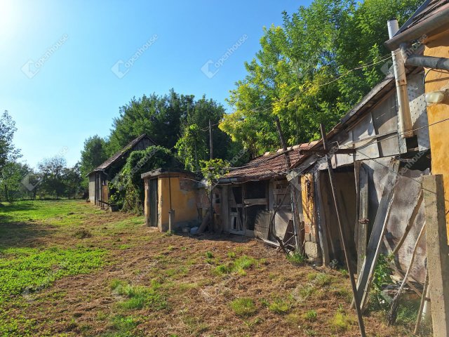 Eladó családi ház, Szentimrefalván 9.9 M Ft, 2 szobás