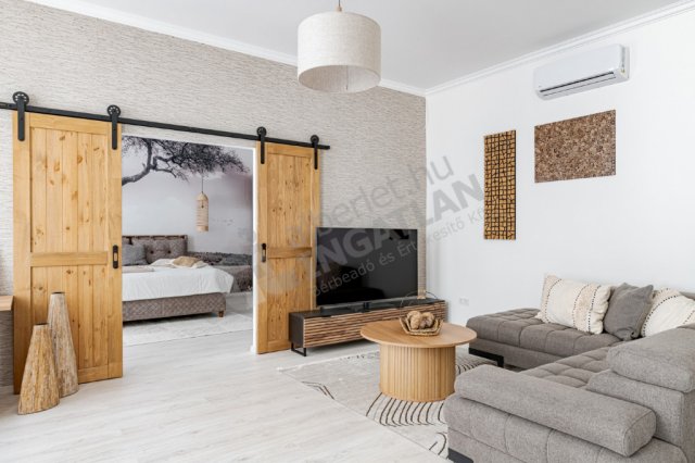 Kiadó téglalakás, albérlet, Budapesten, V. kerületben, 2 szobás