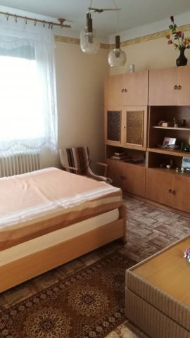 Eladó családi ház, Hajdúböszörményen 68 M Ft, 4+1 szobás