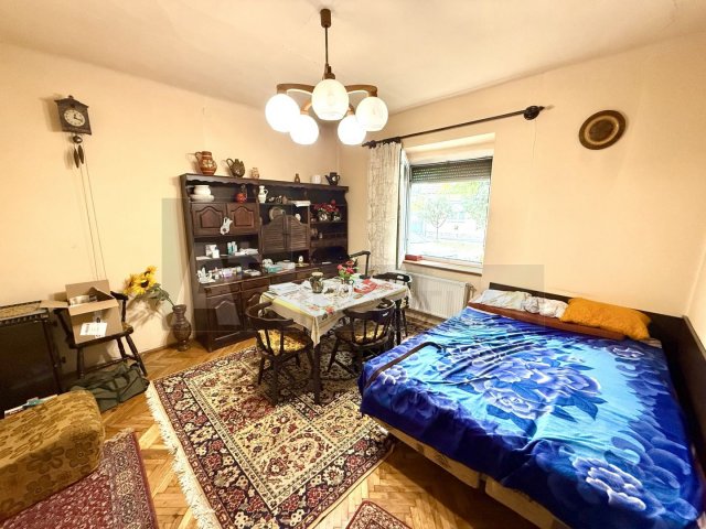 Eladó családi ház, Szegeden 68 M Ft, 2 szobás