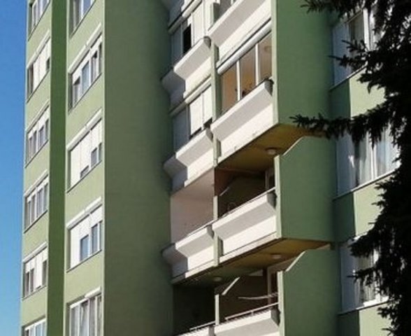 Eladó panellakás, Egerben 36.5 M Ft, 2 szobás