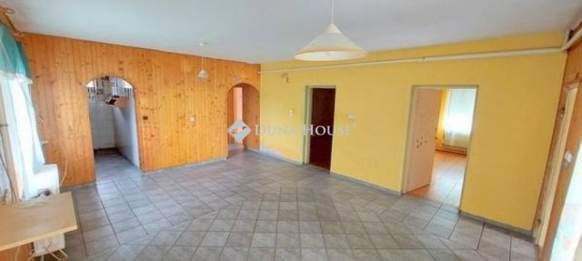 Eladó családi ház, Sármelléken 47.8 M Ft, 7+1 szobás