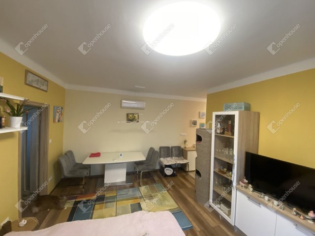 Eladó téglalakás, Mosonmagyaróváron 45 M Ft, 2 szobás
