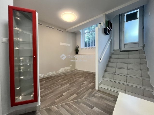 Eladó téglalakás, Budapesten, II. kerületben 26.9 M Ft, 1 szobás