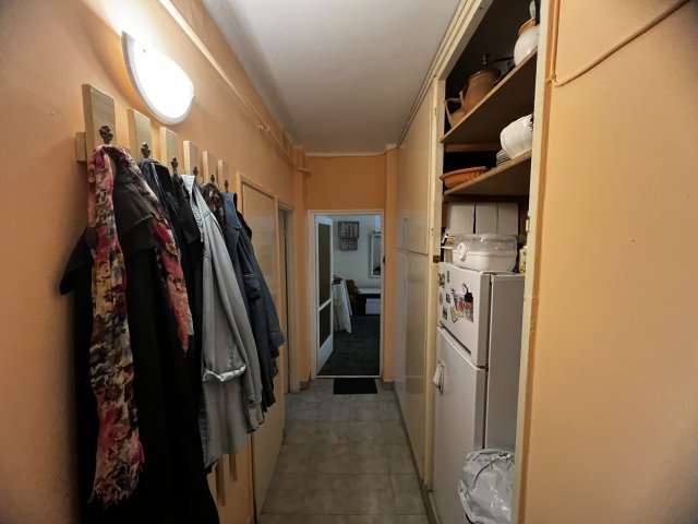 Eladó panellakás, Egerben 35 M Ft, 2 szobás
