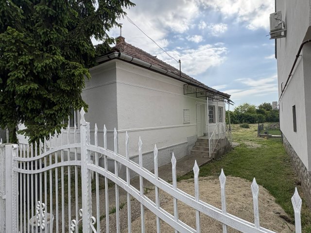 Eladó családi ház, Gesztelyben 15.9 M Ft, 3+1 szobás