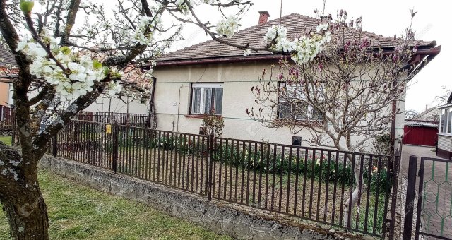 Eladó családi ház, Lentiben 33 M Ft, 3 szobás