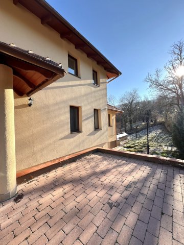 Eladó családi ház, Solymáron 249.244 M Ft, 8 szobás