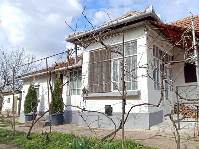 Eladó családi ház, Tápiószelén 18.5 M Ft, 2 szobás