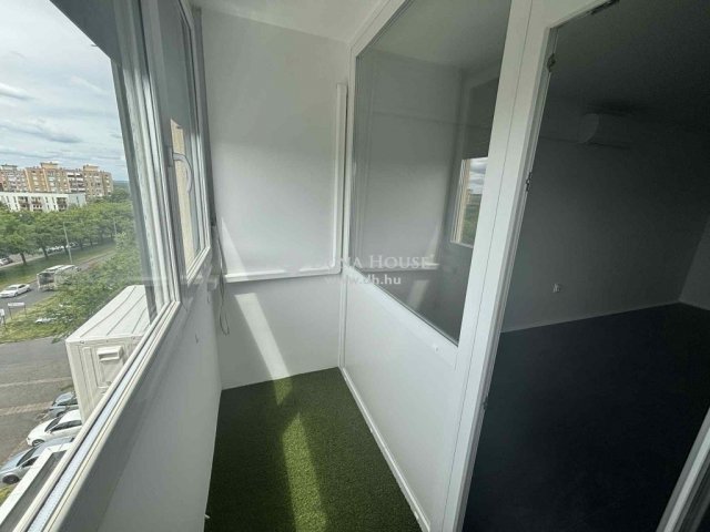 Eladó panellakás, Pécsett 46.9 M Ft, 2 szobás