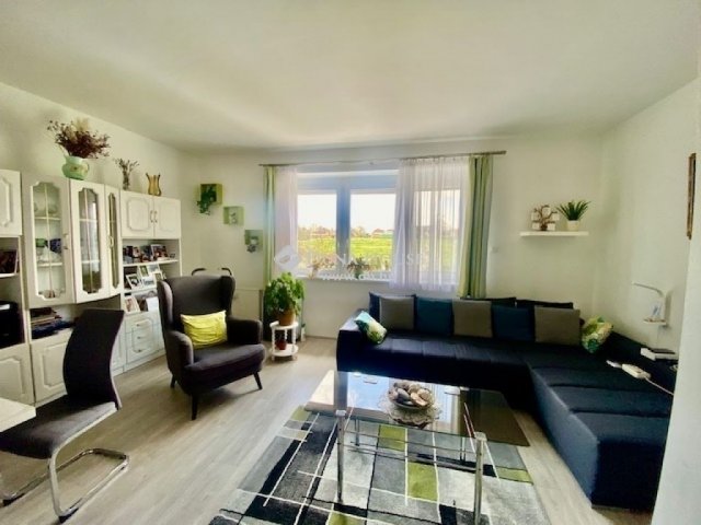 Eladó sorház, Szajkon 69 M Ft, 4 szobás / költözzbe.hu