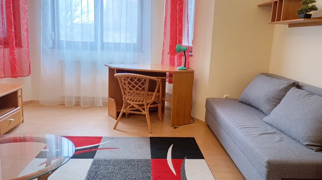 Kiadó téglalakás, albérlet, Szegeden 150 E Ft / hó, 2 szobás