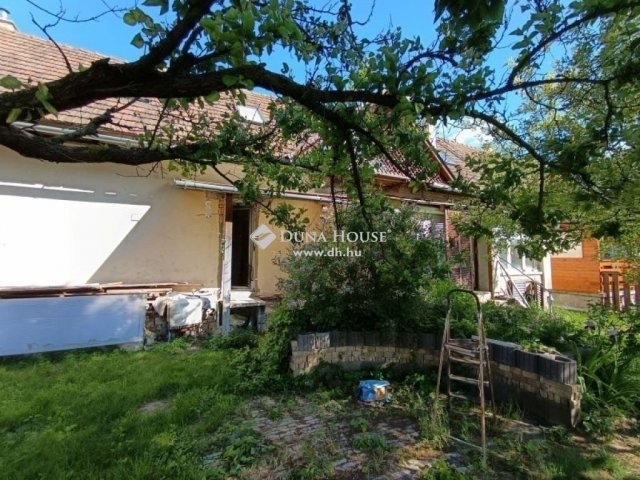 Eladó családi ház, Budapesten, XVI. kerületben 65 M Ft, 2 szobás