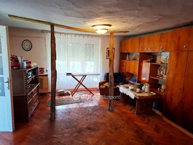 Eladó családi ház, Gyulán 28 M Ft, 3 szobás