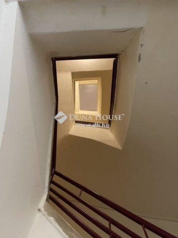 Eladó téglalakás, Budapesten, II. kerületben 135 M Ft, 3 szobás