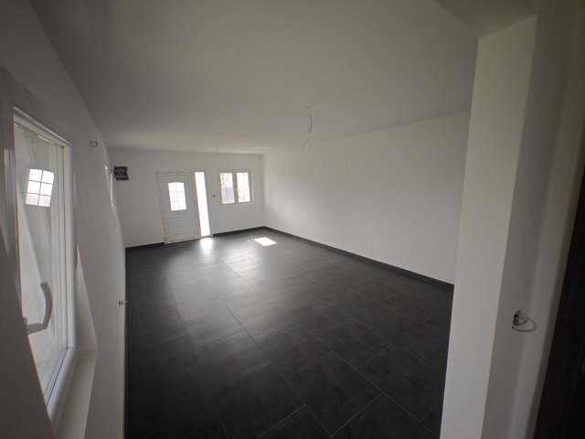 Eladó családi ház, Őrbottyánban 68 M Ft, 2 szobás